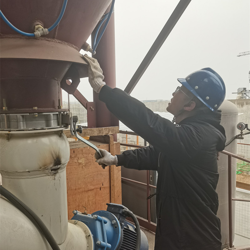 165700-314884.jpg 檢修機(jī)器_副本.jpg